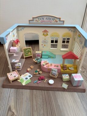 Calico Critters Village Toy Shop - Complete Set NWOT